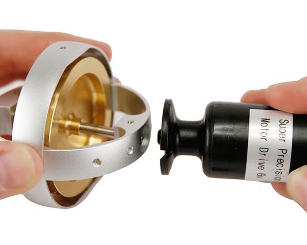 Electric motor spins the gyroscope effortless up to an impressive 12,000